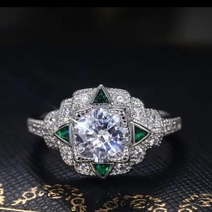 SALE ** BRAND NEW ** BEAUTIFUL ART DECO EMERALD & DIAMOND RING